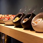 Arrows Отель Уден
