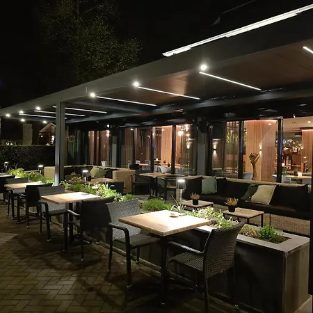 ホテル アローズ 4*